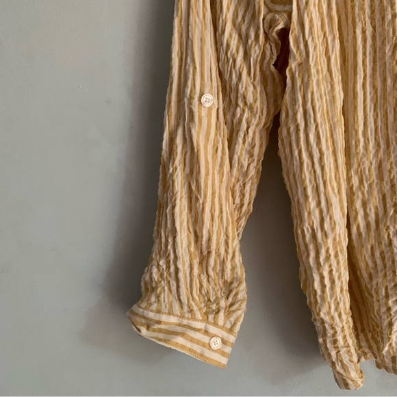 ✨ 2 for 15 ✨ Textured Button Down Shirt - Picture 9 of 9